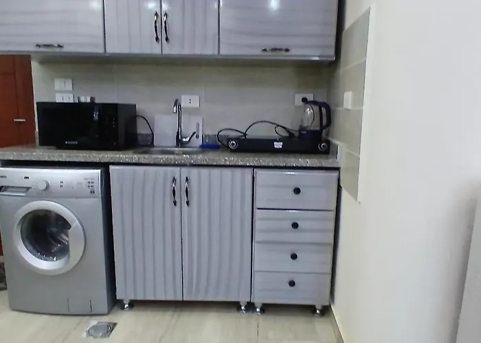 Feels Like Home, Furnitured, Kitchen, Central, Wifi Near Air Port 公寓