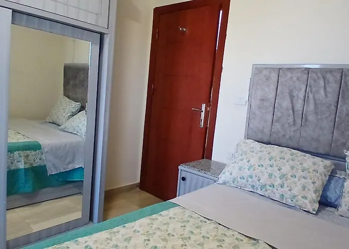 Feels Like Home, Furnitured, Kitchen, Central, Wifi Near Air Port 洪加達